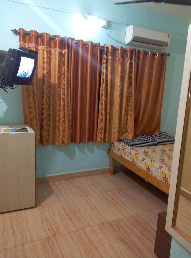 Harihareshwar Om Shree Bed And Breakfast الغرفة الصورة